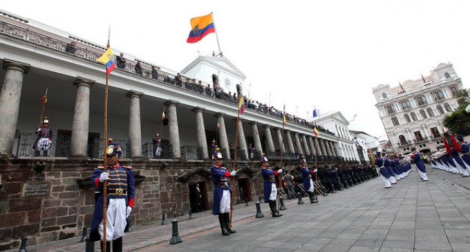 La Presidencia de la República conmemora Día del Escudo y los 196 años de Independencia de Cuenca