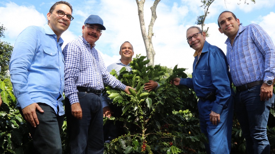 REPÚBLICA DOMINICANA: INDUBAN celebra plan de reforestación de Danilo Medina