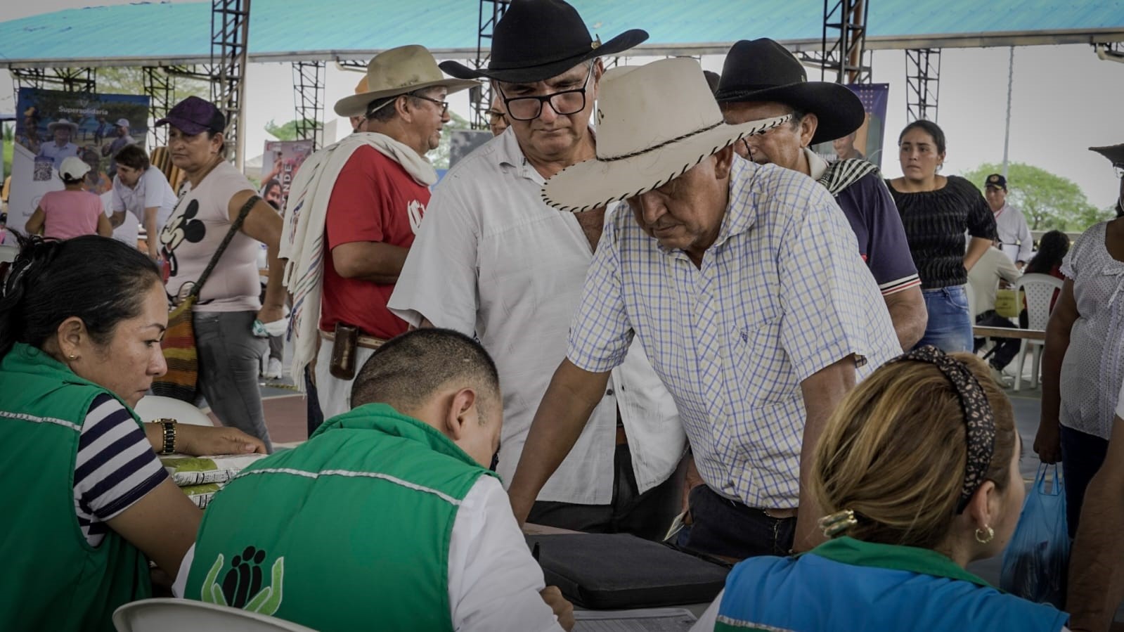 ARN, Función Pública y 30 entidades del Gobierno, atienden 780 solicitudes en Hato Corozal con Al ComPAZ de lo Público