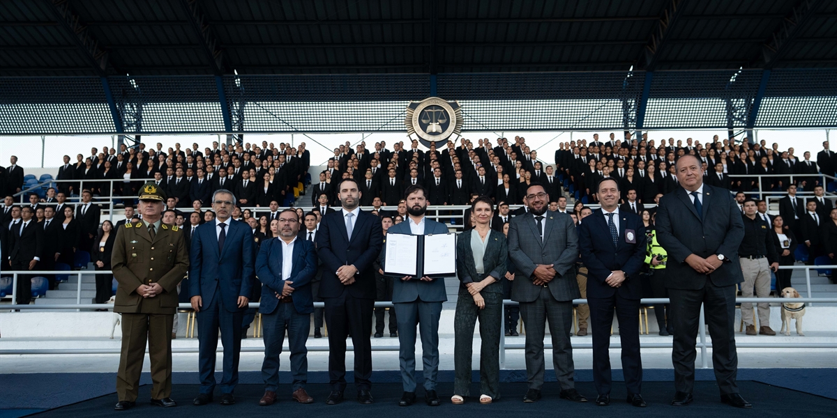 Mandatario de Chile Gabriel Boric Font, Promulga Ley Que Moderniza el Escalafón de Agentes Policiales: “vamos a Tener una Pdi Más Fuerte, con Mayor Capacidad para Enfrentar los Desafíos Que Te