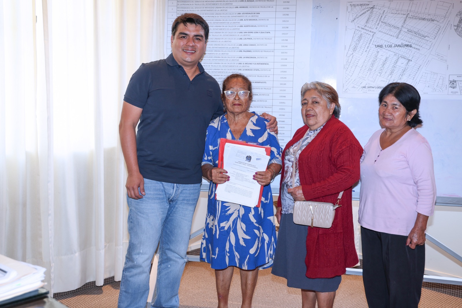 Quieren asfaltar El Bosque, pero redes de saneamiento son muy viejas